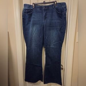 Democracy: NWT "Ab" Solution Itty Bitty Boot Plus Size Jeans.  Size 22W